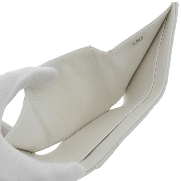 CHANEL White Caviar Leather Logo Wallet - Picture 3 of 6